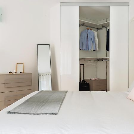 Joivy Sunny 1-Bed Flat With Balcony Apartment Milano Ngoại thất bức ảnh