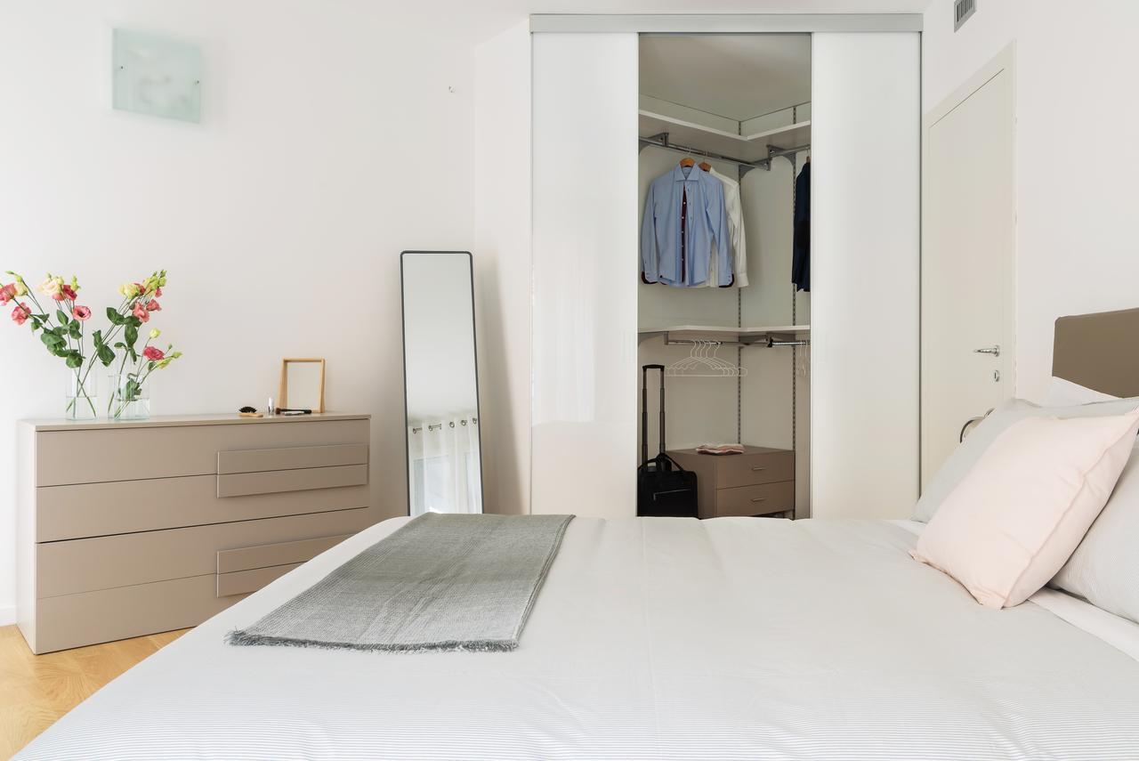 Joivy Sunny 1-Bed Flat With Balcony Apartment Milano Ngoại thất bức ảnh