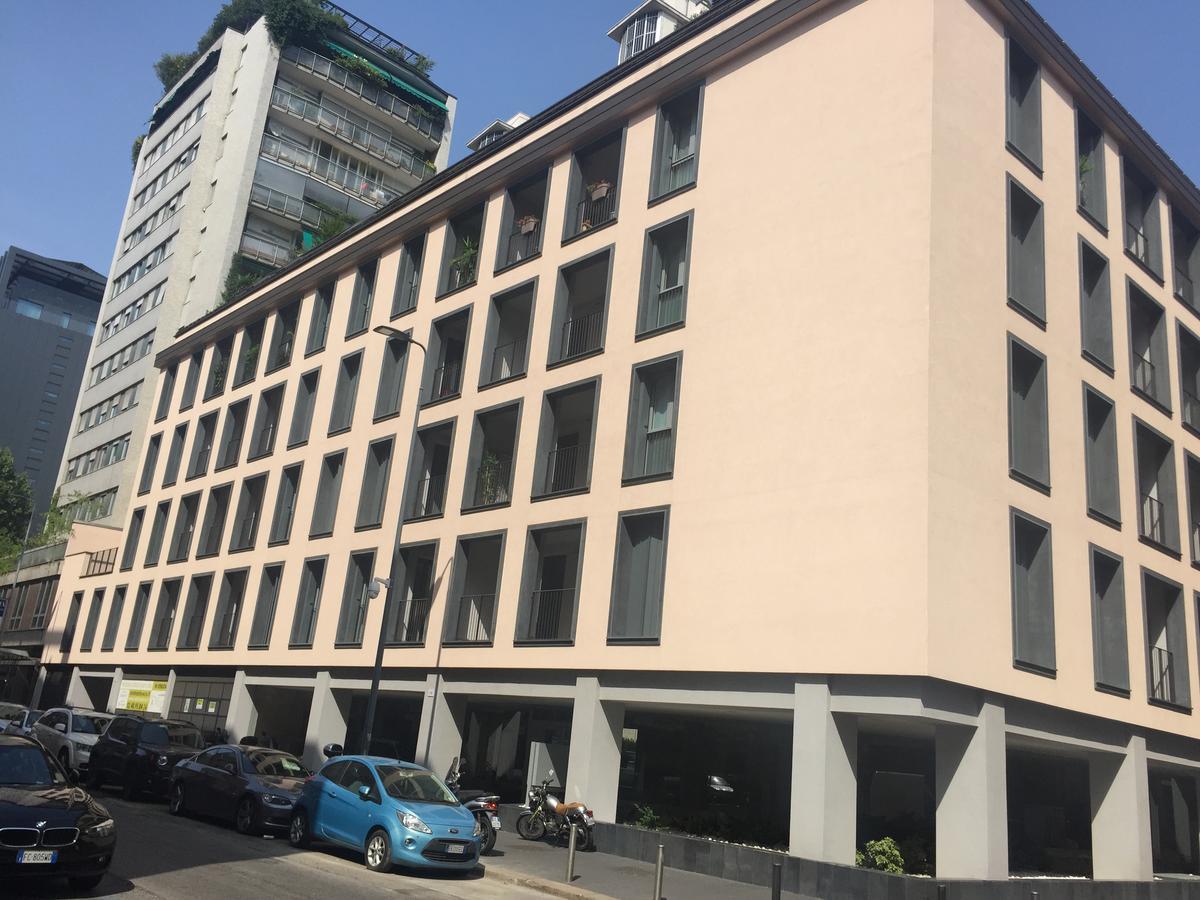 Joivy Sunny 1-Bed Flat With Balcony Apartment Milano Ngoại thất bức ảnh
