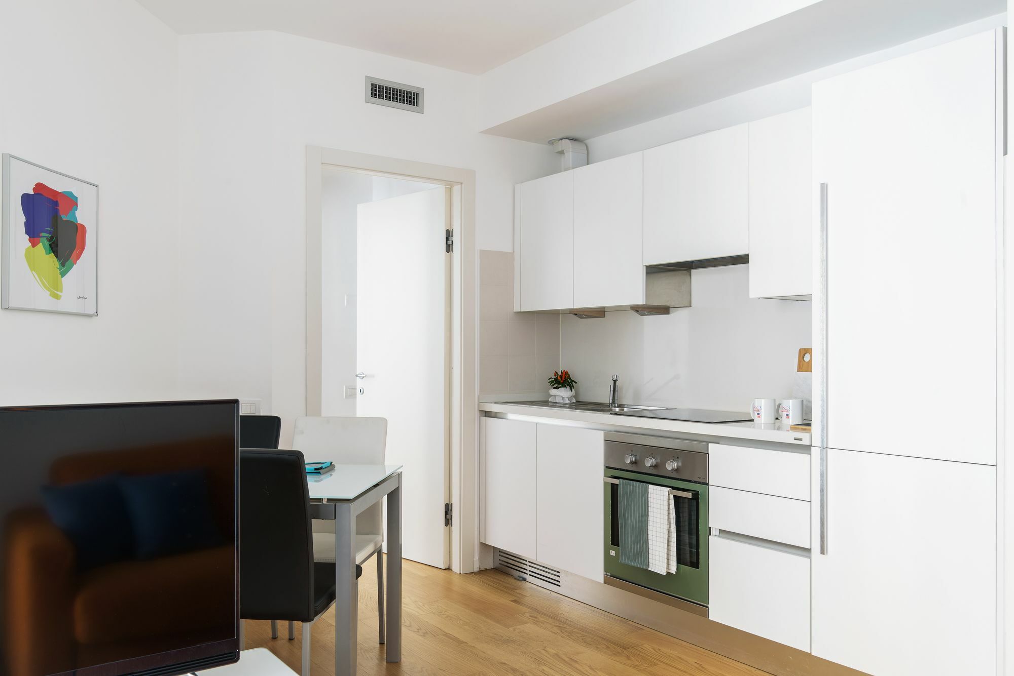 Joivy Sunny 1-Bed Flat With Balcony Apartment Milano Ngoại thất bức ảnh